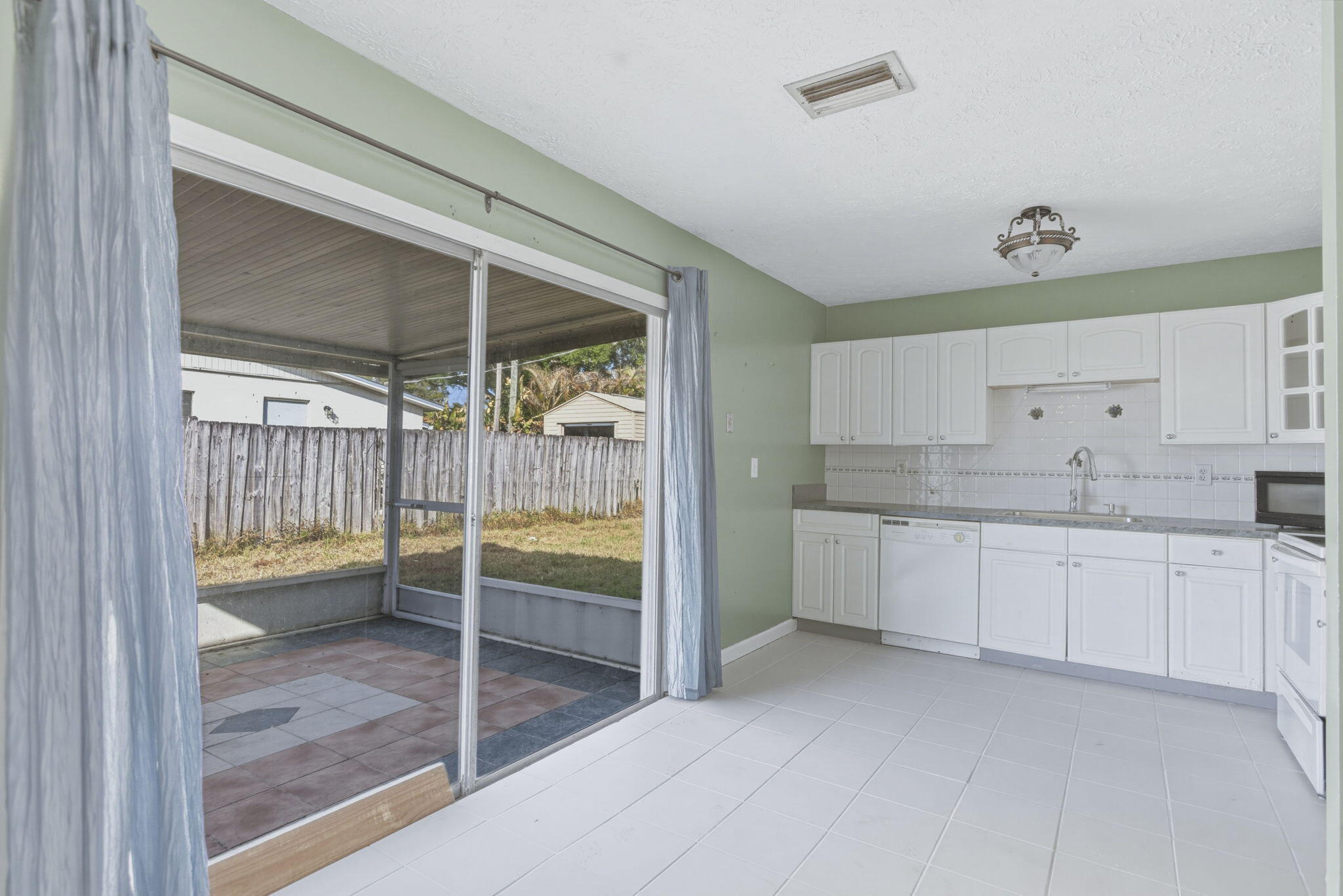 1753 SW 32nd Terrace SW