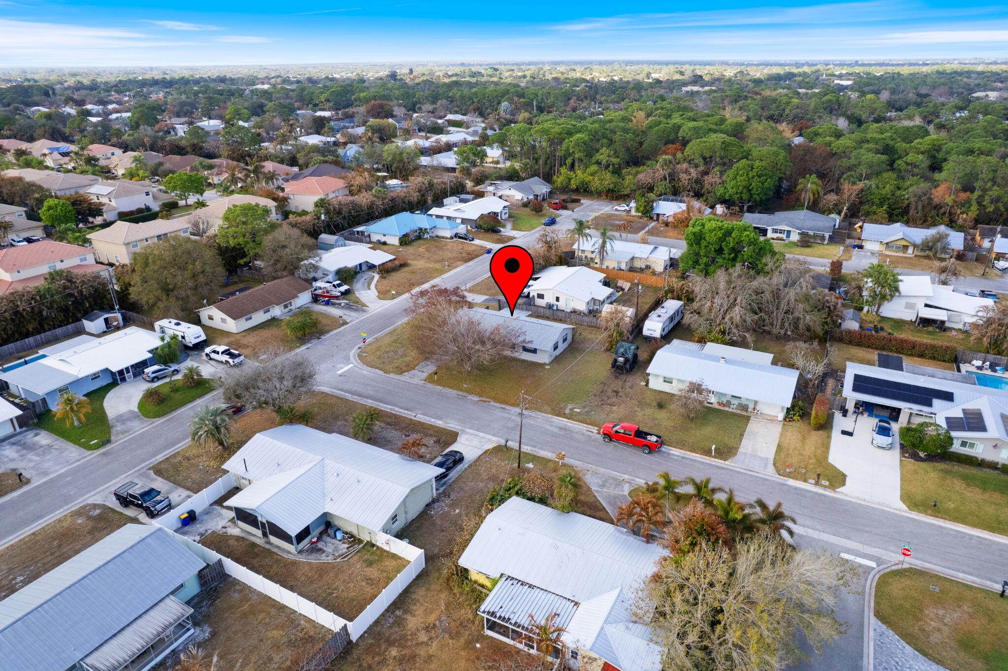 PALM LAKE ESTATES - Residential