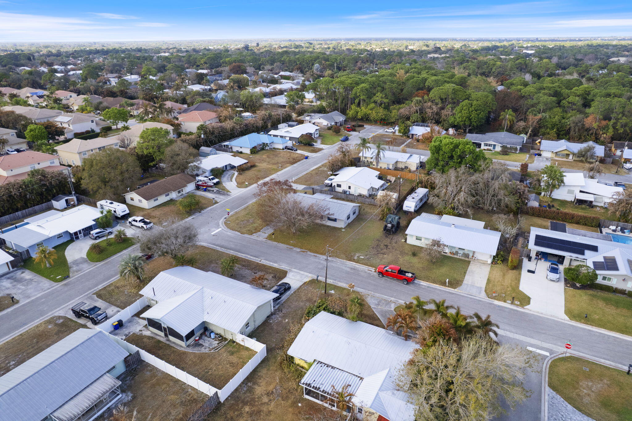 PALM LAKE ESTATES - Residential