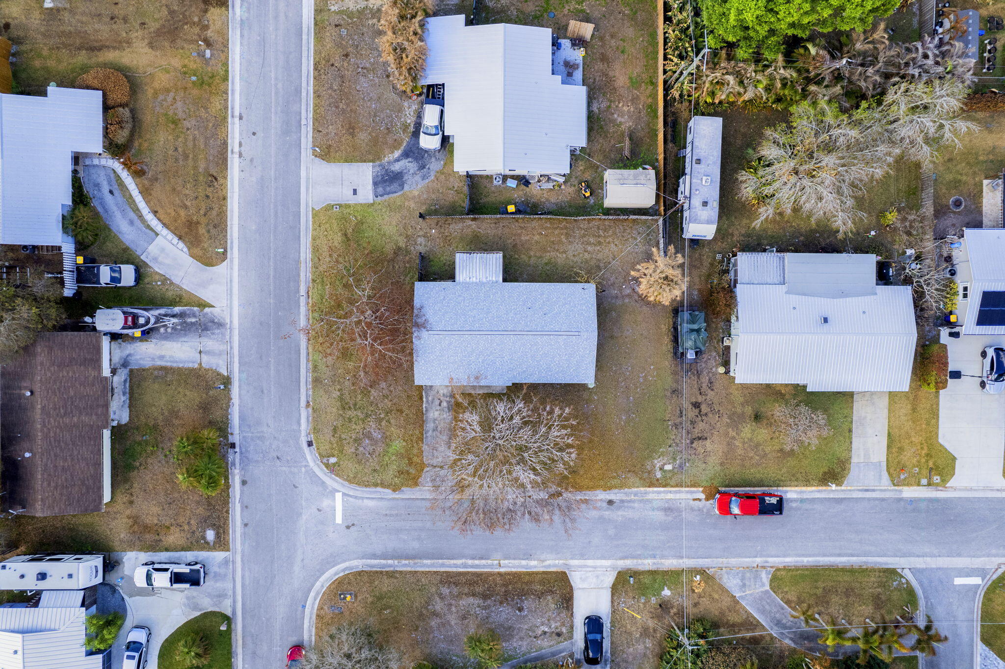 PALM LAKE ESTATES - Residential