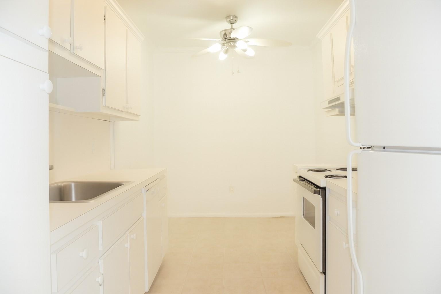 4001 Hillcrest Dr 407