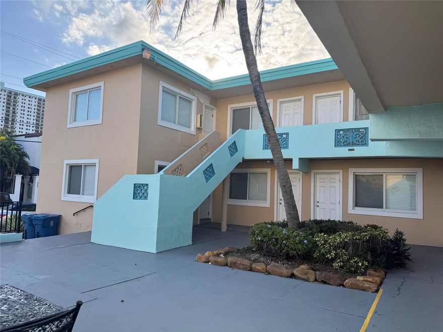 Fantastic 6 units on Hollywood beach for sale, 4 large 1/1 unit, 2 efficiency. well maintained 2 story building only a few step to beach side walk. all impact window, all split ac units. 6 electric meter. Property currently used as short term rental and business is very good. this is turn keys business. laundry room and extra storage room. Enjoy the South Florida weather on the beach ocean.