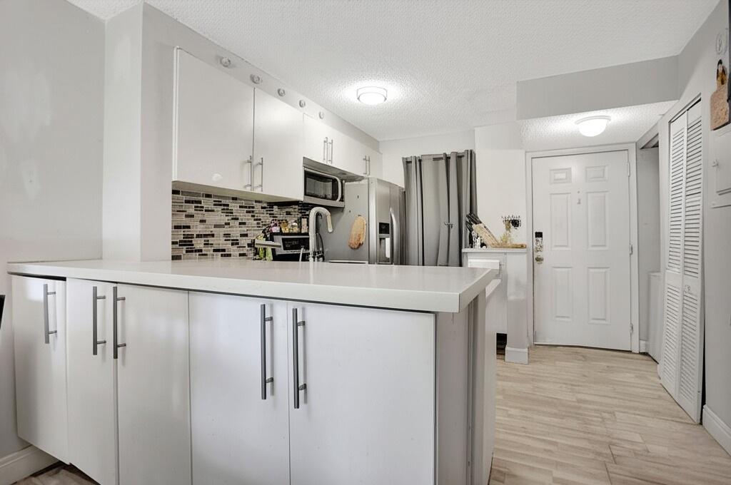 2216 N Cypress Bend Drive 501