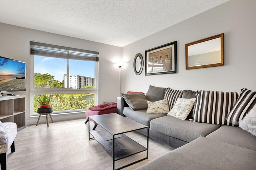 CYPRESS BEND IV-14 CONDO - Residential