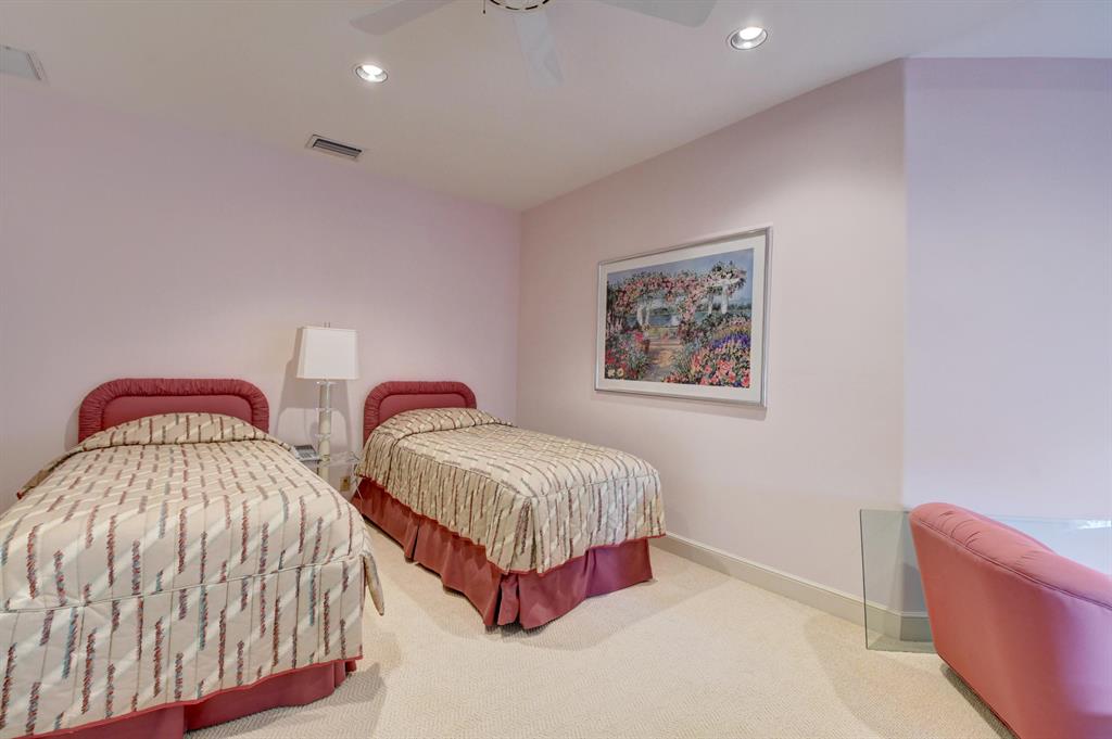 ST ANDREWS COUNTRY CLUB - Residential