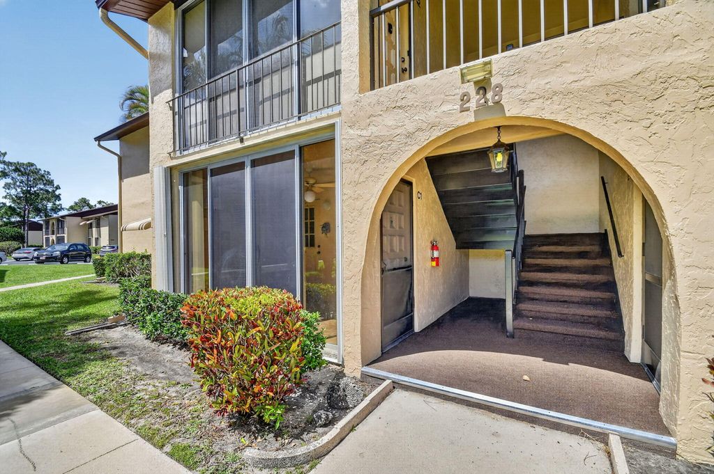 Photo of 228 Pine Hov Circle #C-1, Greenacres, FL 33463 (MLS # B26020597)