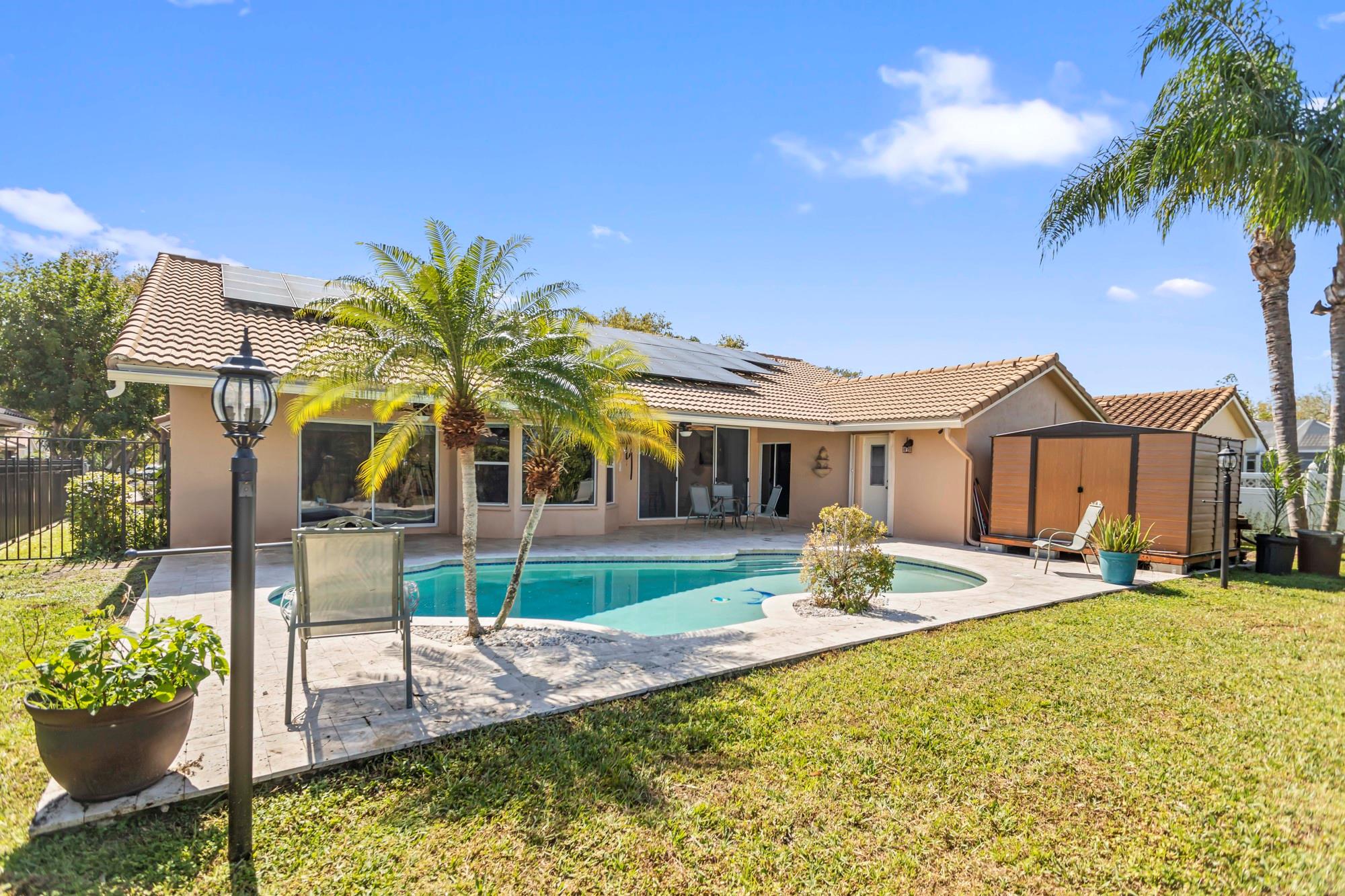 NORTH SPRINGS COURT - Residential