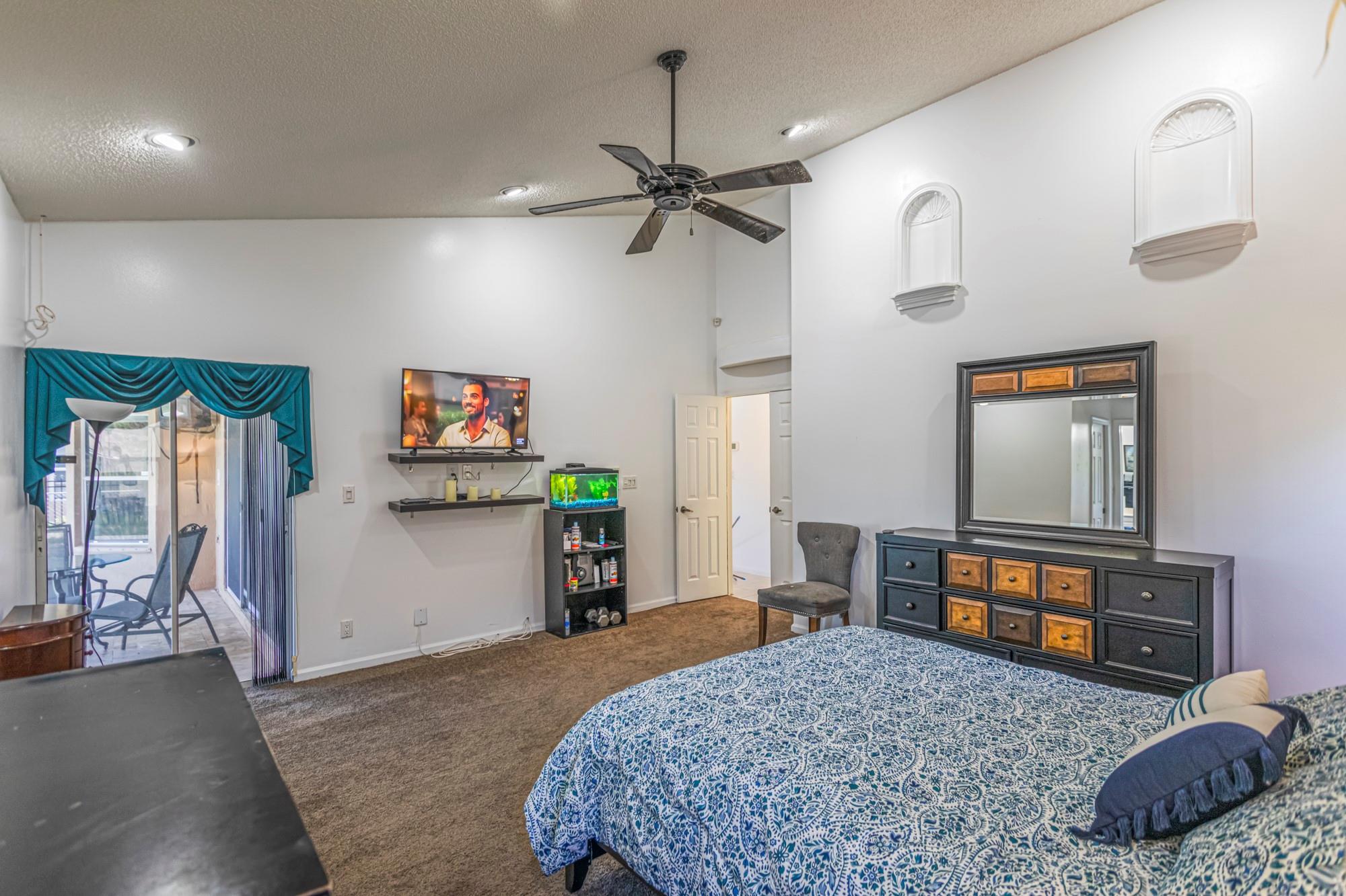 NORTH SPRINGS COURT - Residential