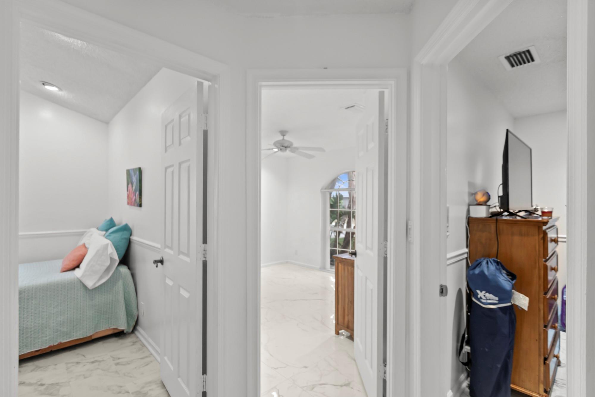 NORTH SPRINGS COURT - Residential
