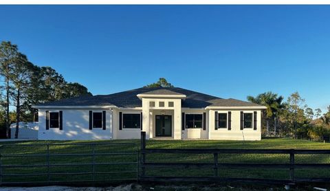 A home in Loxahatchee