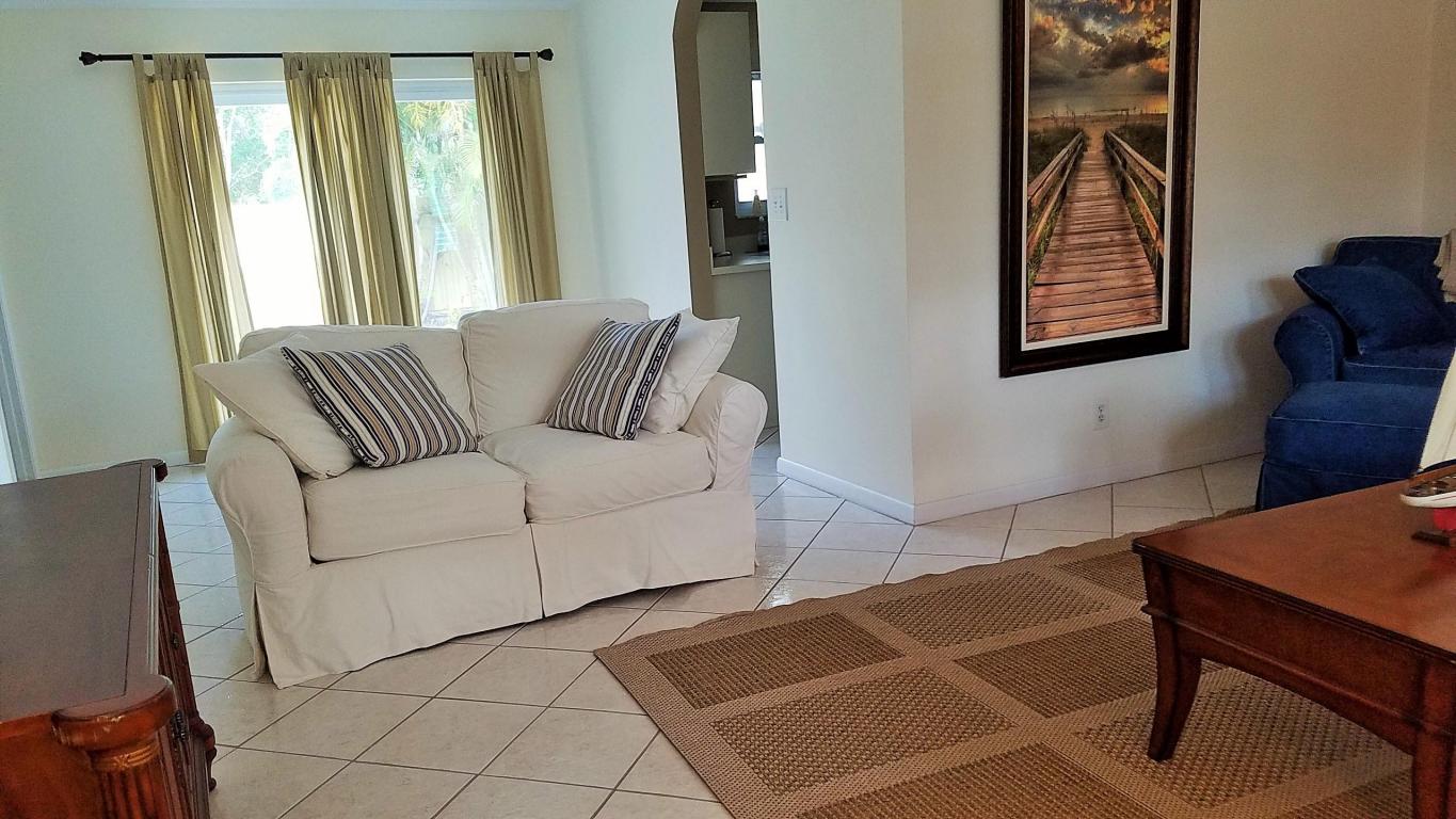 CHAPEL COURT SEC 2 - Residential Lease