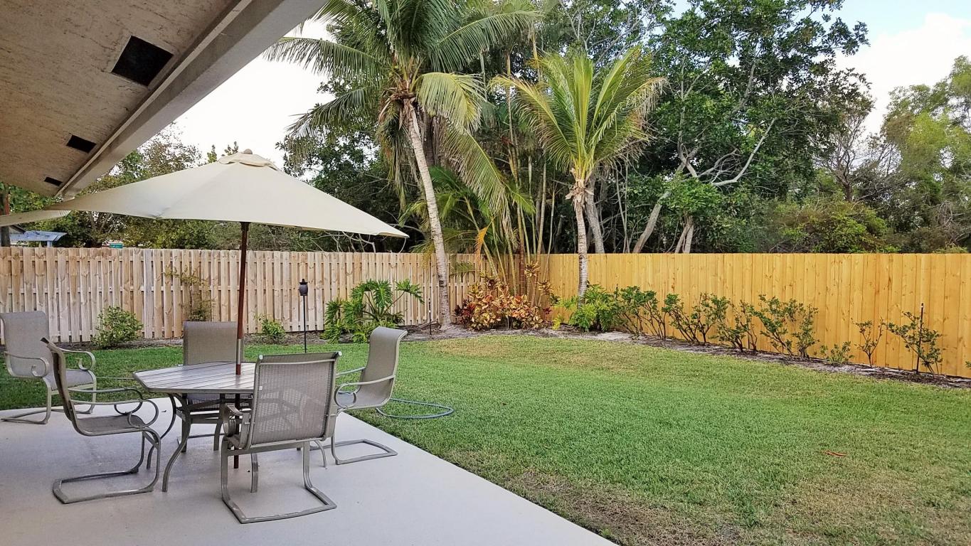 CHAPEL COURT SEC 2 - Residential Lease