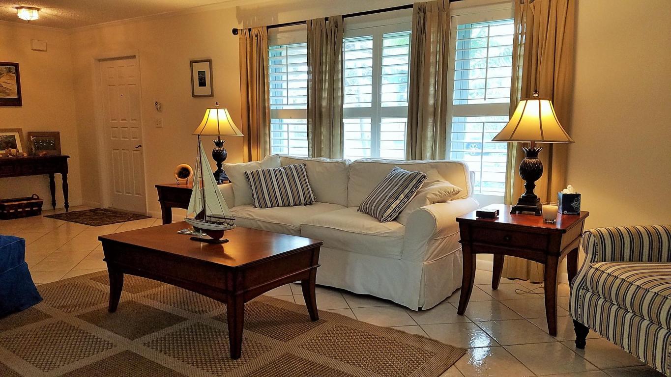 CHAPEL COURT SEC 2 - Residential Lease