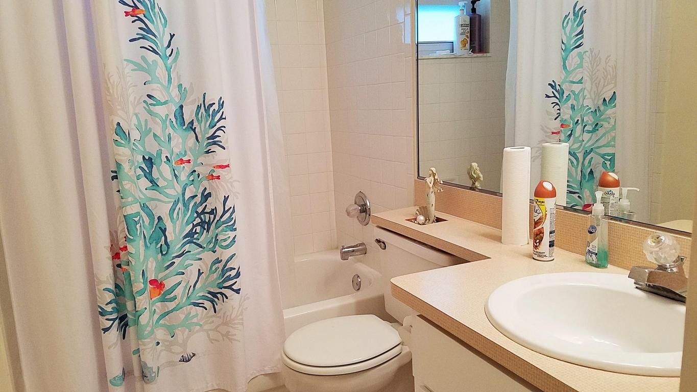 CHAPEL COURT SEC 2 - Residential Lease