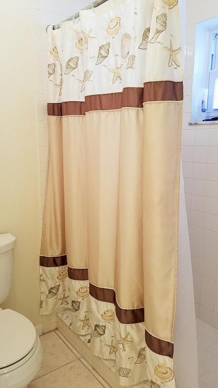 CHAPEL COURT SEC 2 - Residential Lease