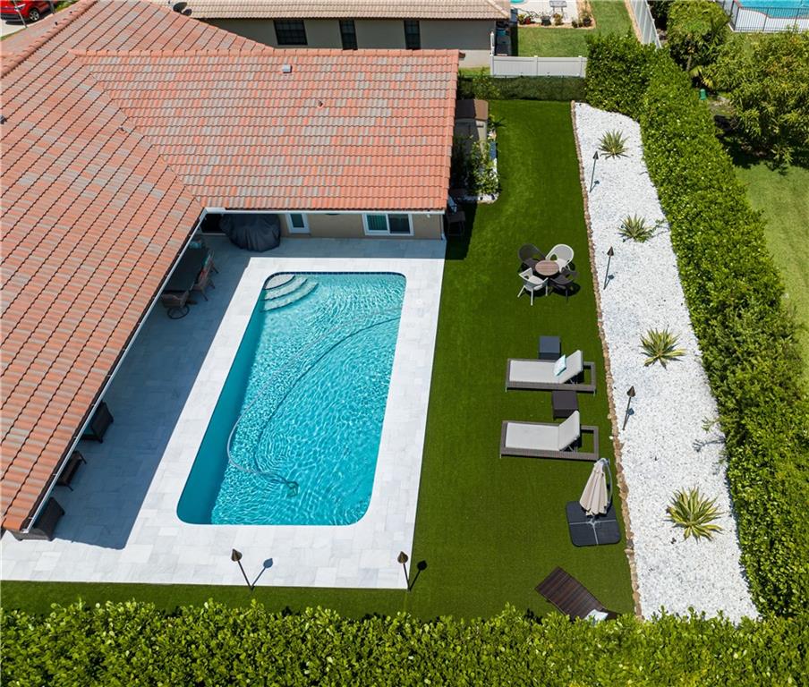 Pine Landing 113-42 B - Residential