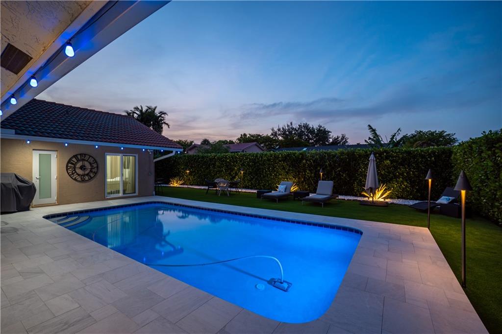 Pine Landing 113-42 B - Residential