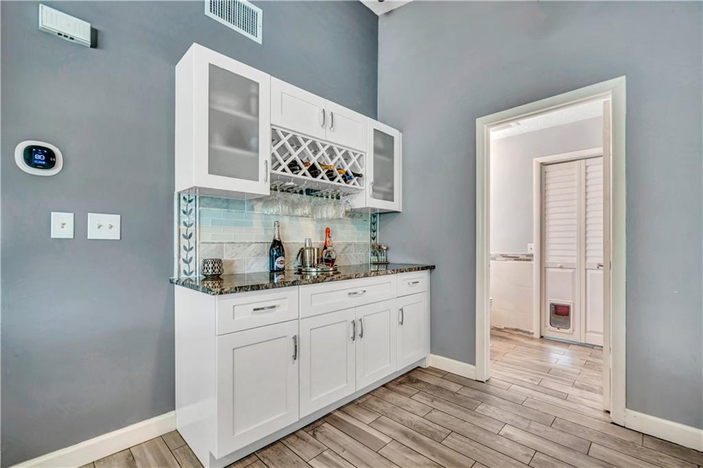 Pine Landing 113-42 B - Residential