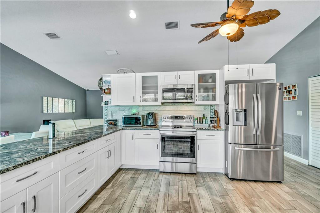 Pine Landing 113-42 B - Residential