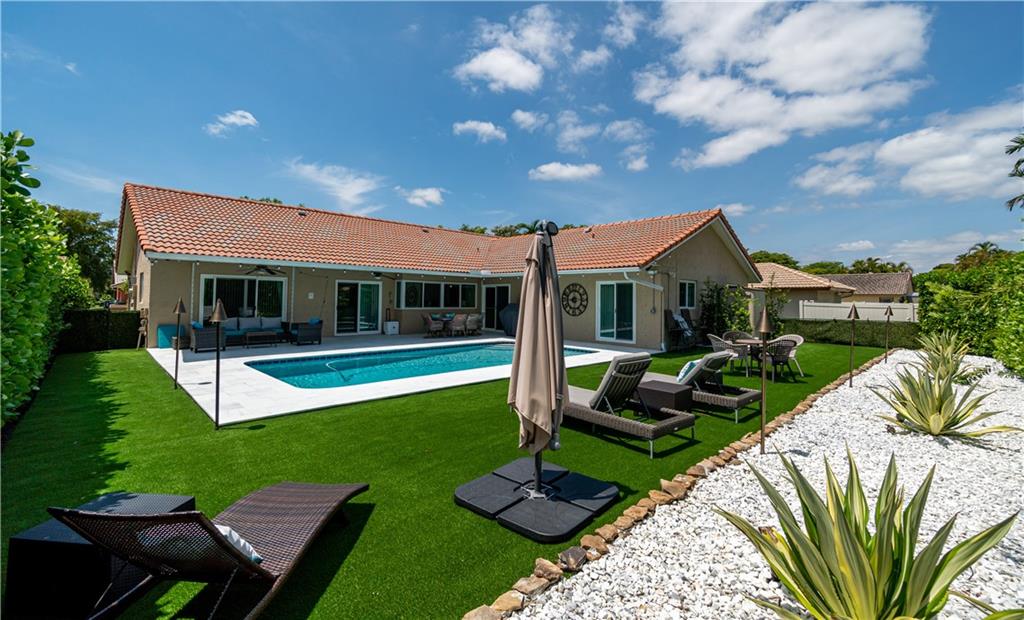 Pine Landing 113-42 B - Residential