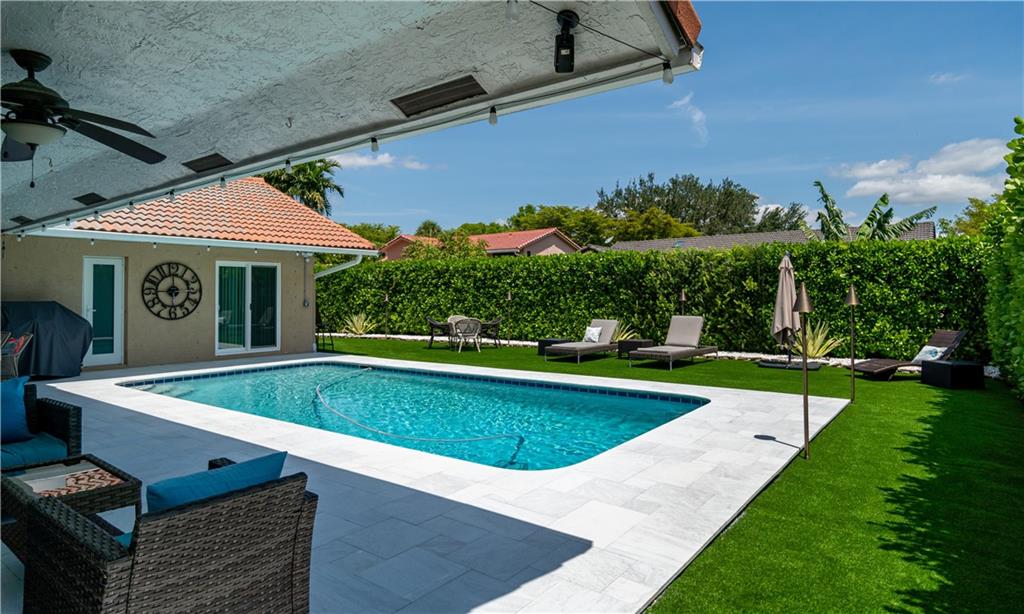 Pine Landing 113-42 B - Residential