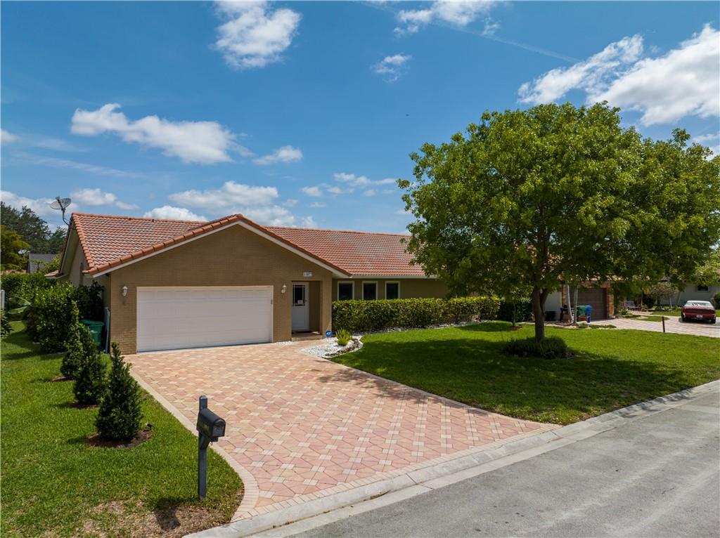 Pine Landing 113-42 B - Residential