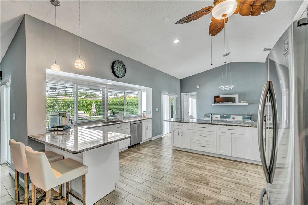 Pine Landing 113-42 B - Residential