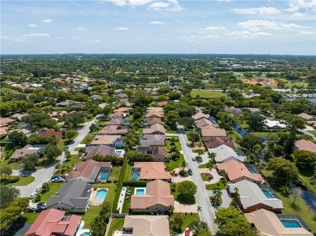 Pine Landing 113-42 B - Residential