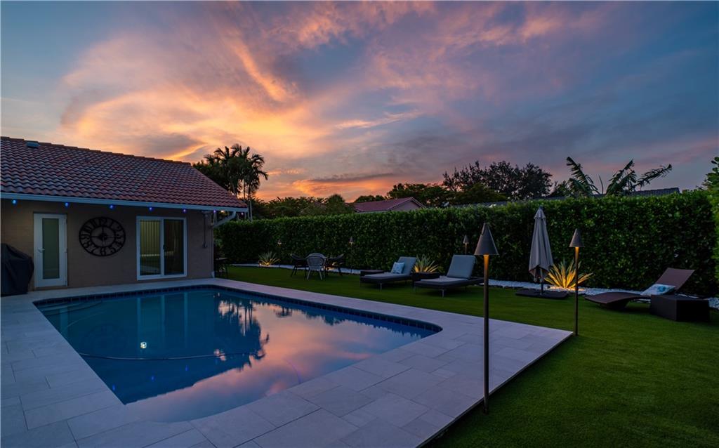 Pine Landing 113-42 B - Residential