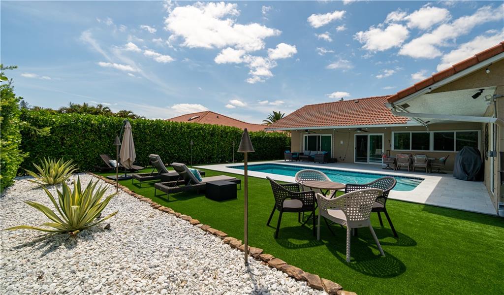 Pine Landing 113-42 B - Residential