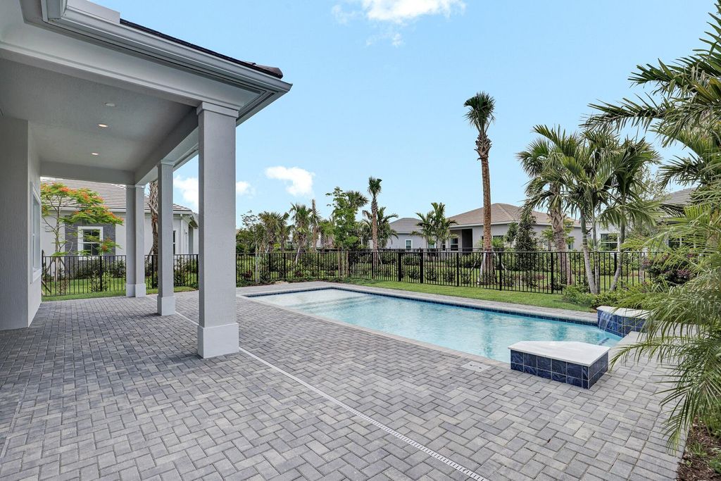 Photo of 10130 Driftwood Way, Palm Beach Gardens, FL 33412 (MLS # R11081012)