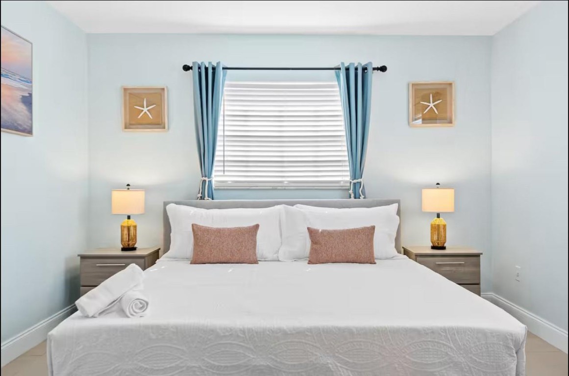 Hollywood Center Amd - Residential Lease