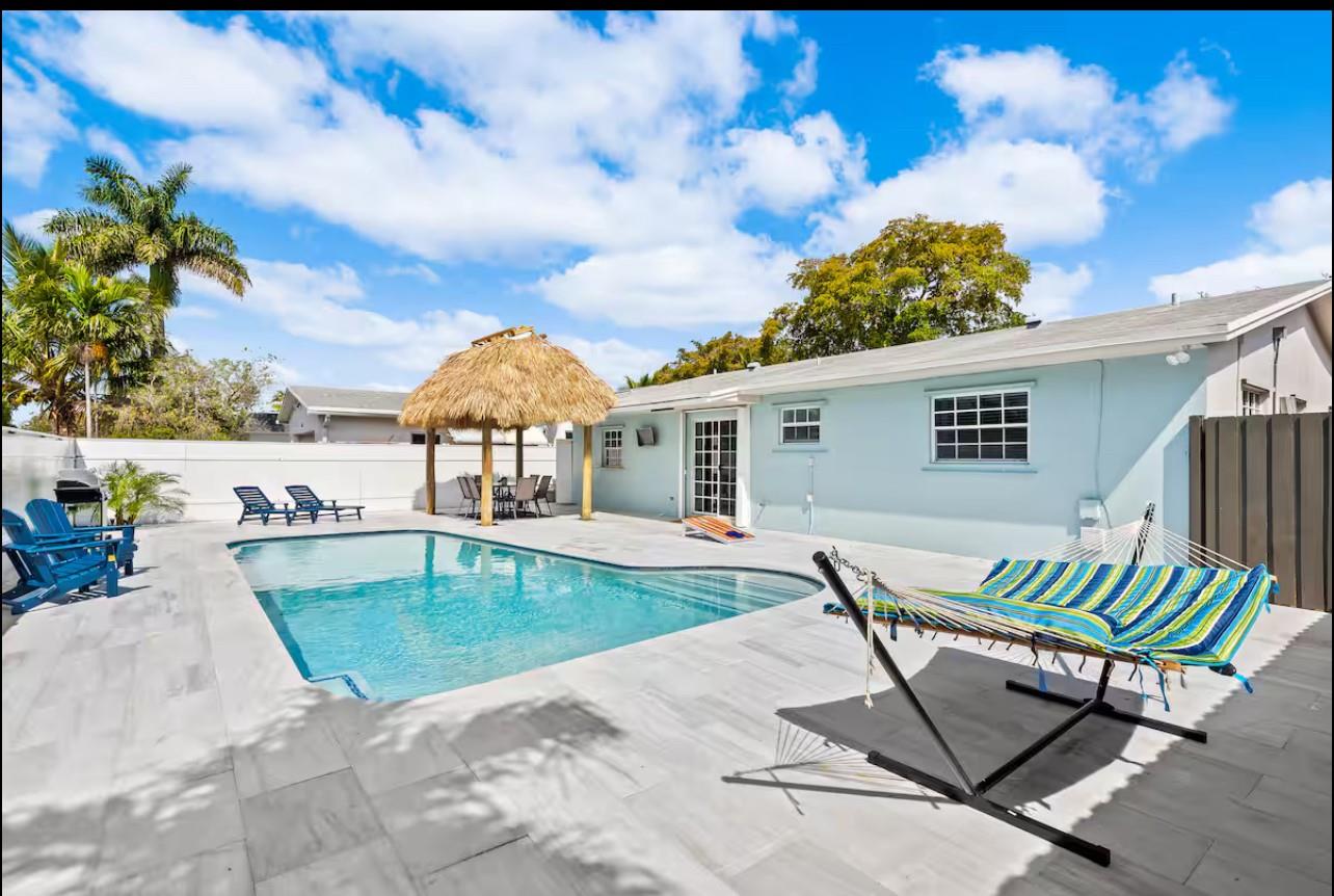 Hollywood Center Amd - Residential Lease