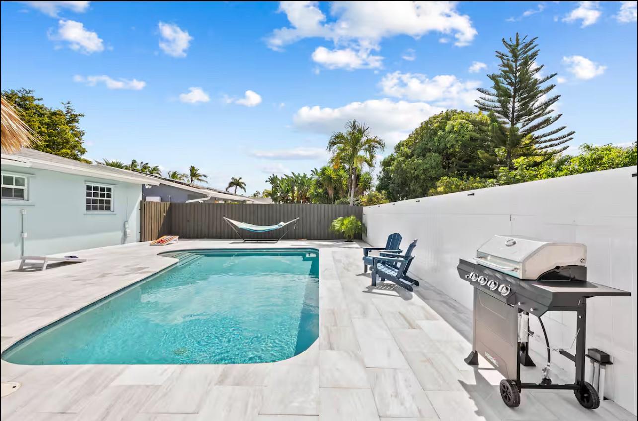 Hollywood Center Amd - Residential Lease