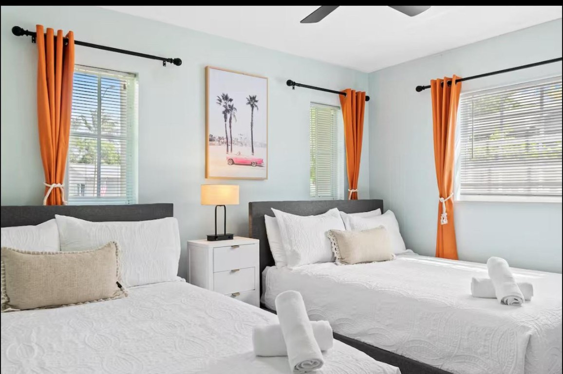 Hollywood Center Amd - Residential Lease