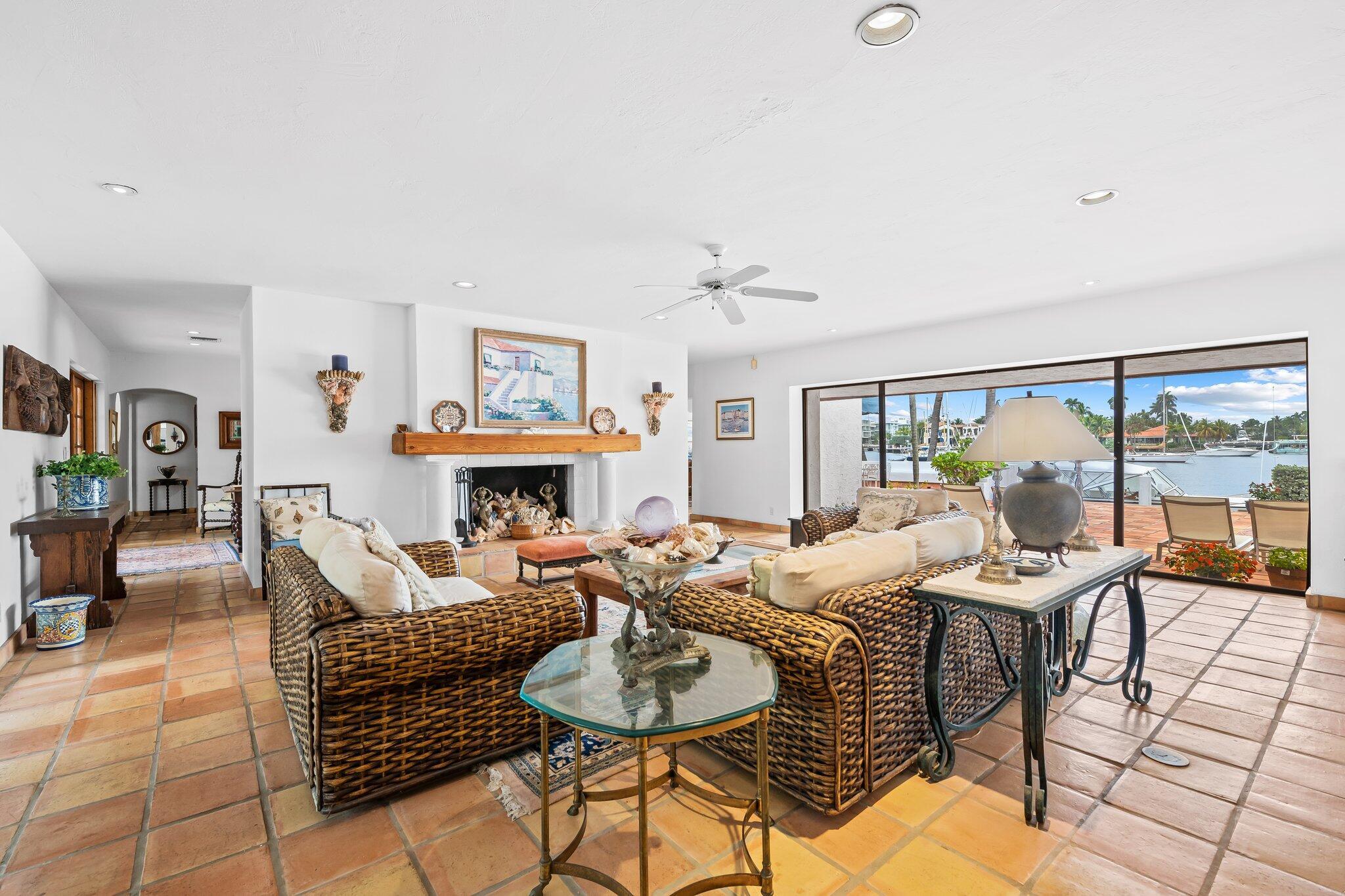 HARBOR BEACH - Residential Lease