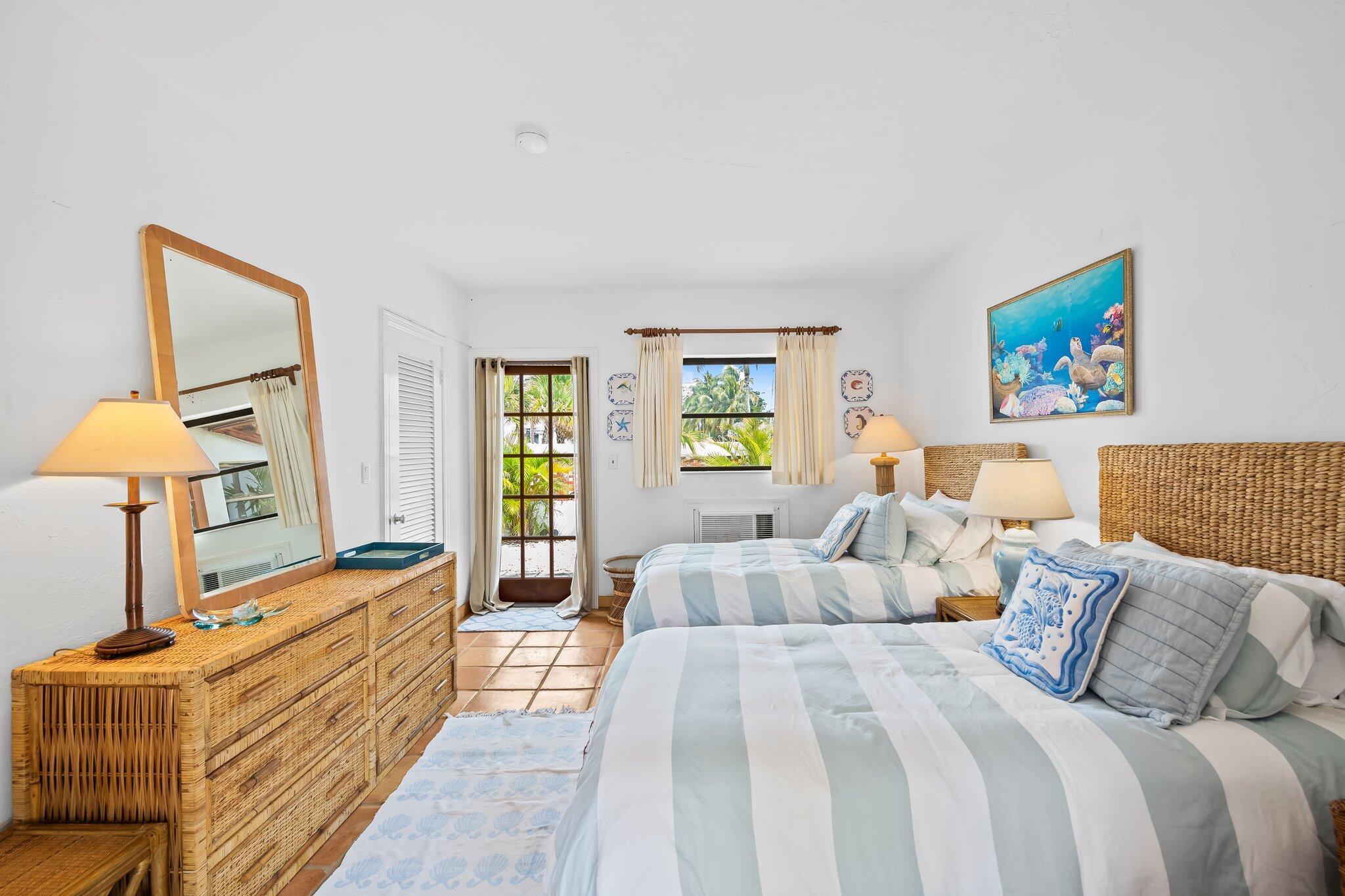 HARBOR BEACH - Residential Lease