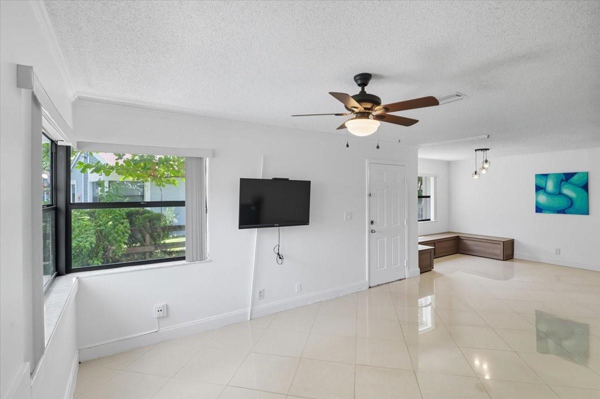 REDBRIDGE - Residential Lease