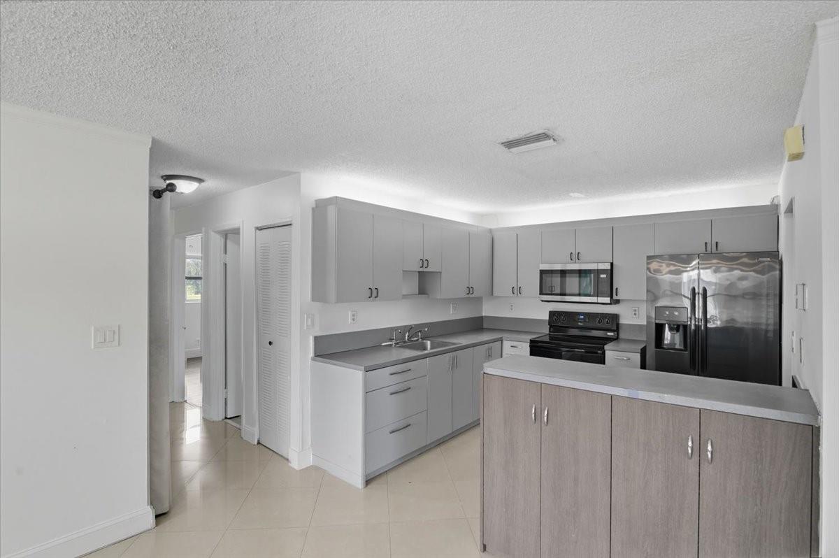REDBRIDGE - Residential Lease