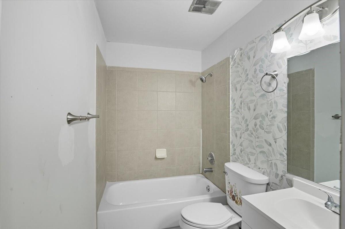 REDBRIDGE - Residential Lease