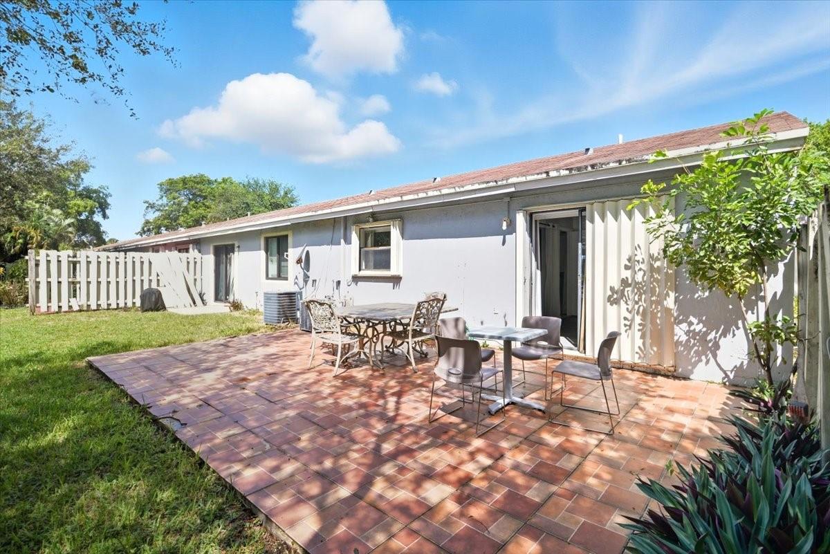 REDBRIDGE - Residential Lease