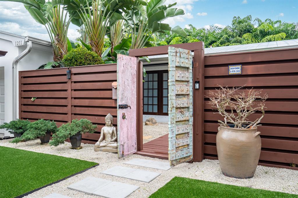 IDA LAKE TERRACE REPL - Residential