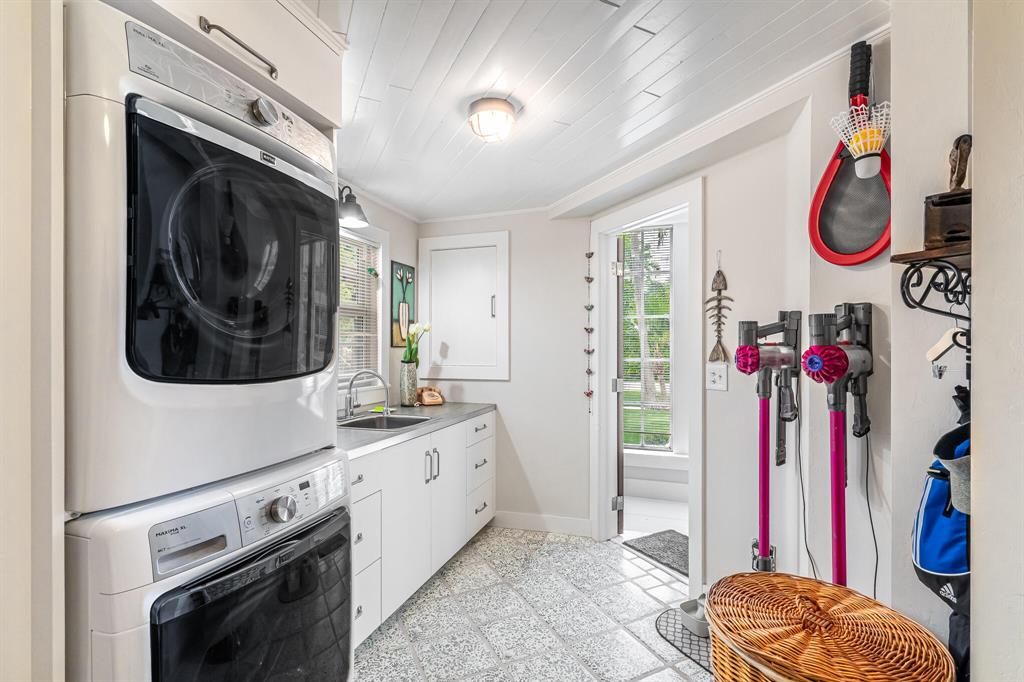 IDA LAKE TERRACE REPL - Residential