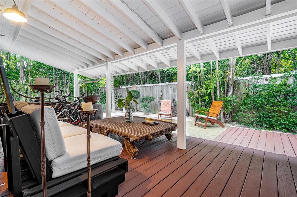 IDA LAKE TERRACE REPL - Residential