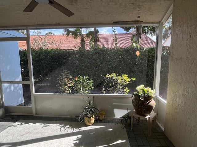 FLORAL LAKES - Residential Lease