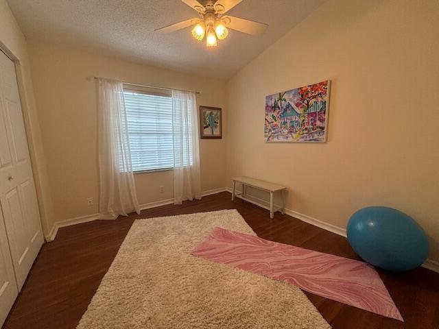 FLORAL LAKES - Residential Lease