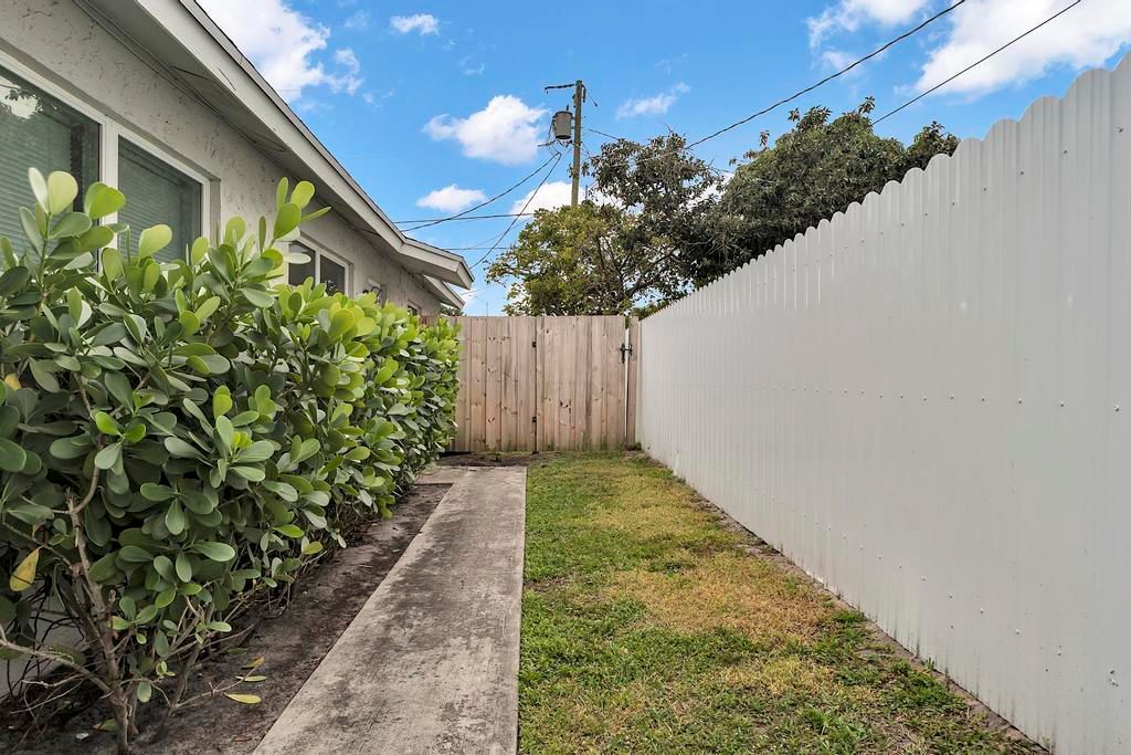Photo of 1320 Wellington Street #B, West Palm Beach, FL 33401 (MLS # R11159758)