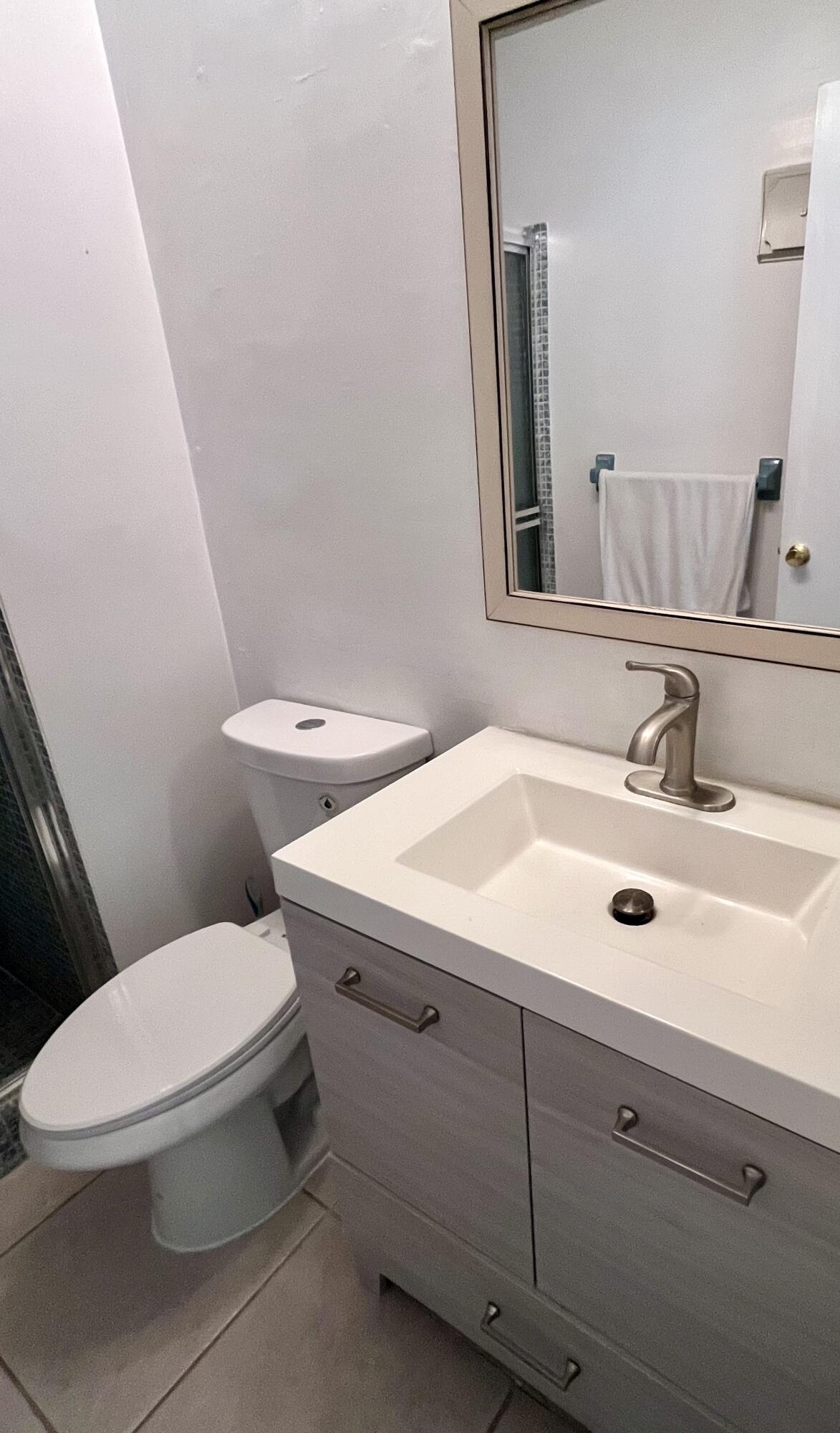 LEISURE LAKE CIRCLE CONDO - Residential Lease