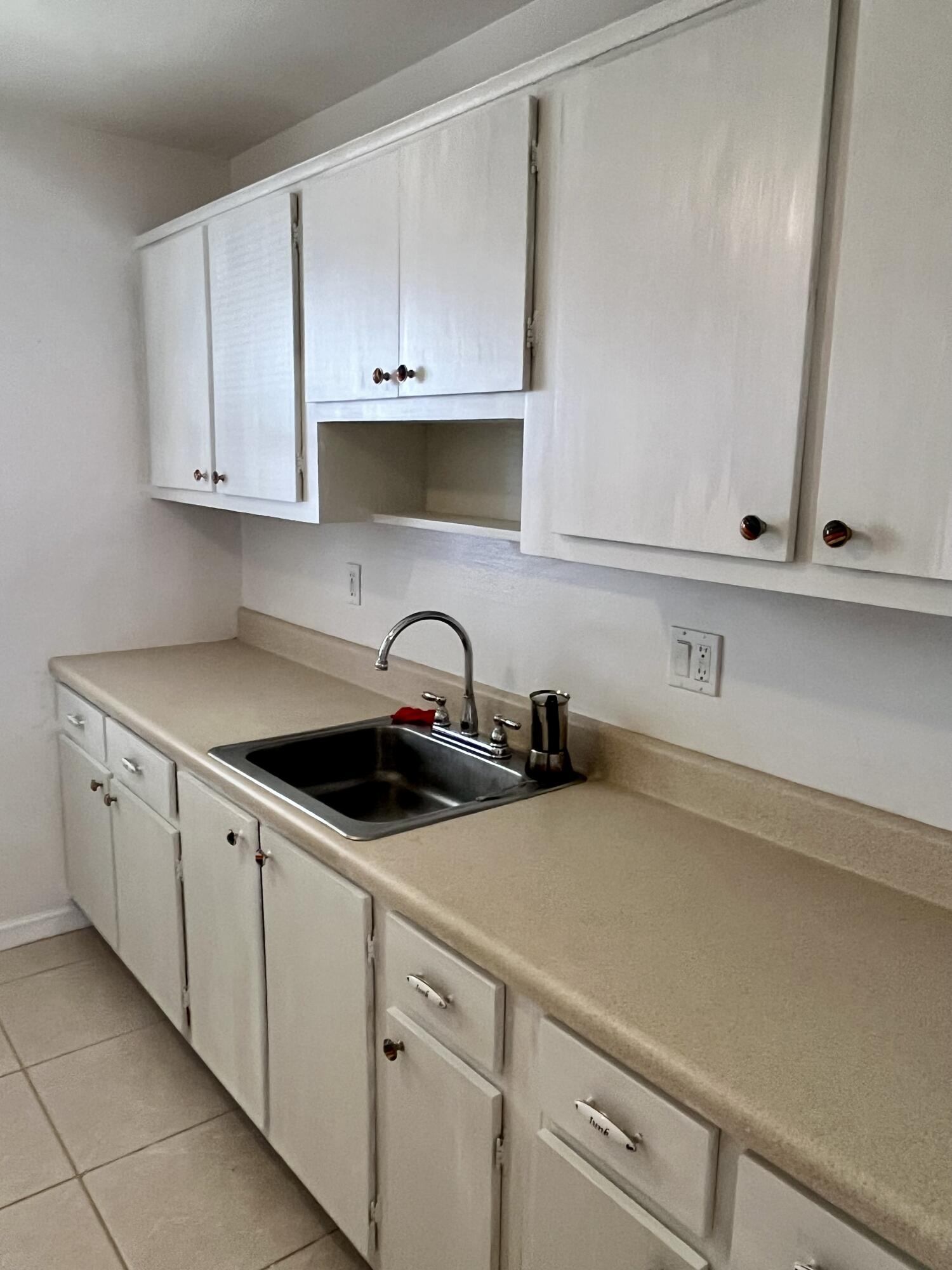 LEISURE LAKE CIRCLE CONDO - Residential Lease