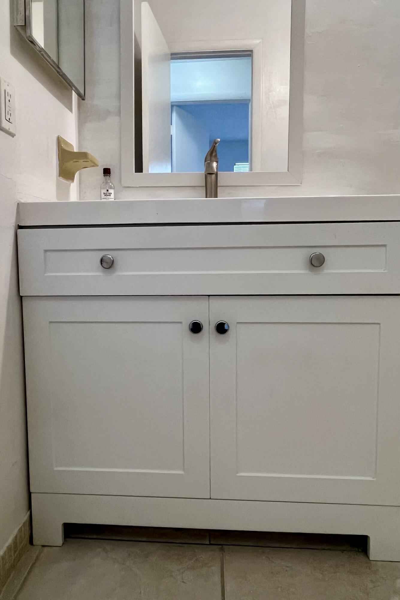 LEISURE LAKE CIRCLE CONDO - Residential Lease